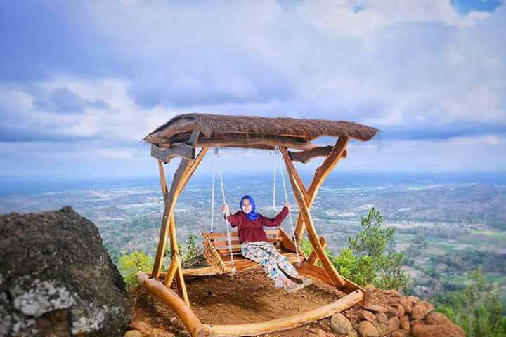 Paket Wisata 14